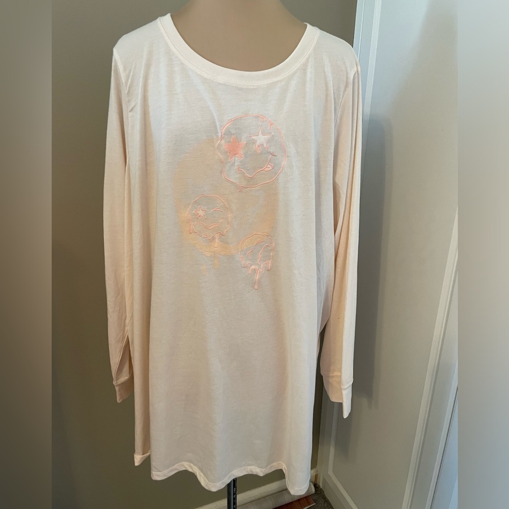 Torrid Long Sleeve Tee 5X Embroidered Melting Smiley Face NWT